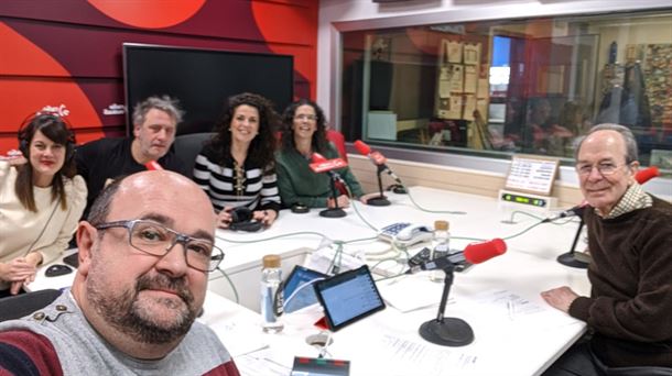 Los participantes en la tertulia de hoy; Ibon Areso, Beatriz Marcos, Jota Gamboa y Amaia Bakaikoa  