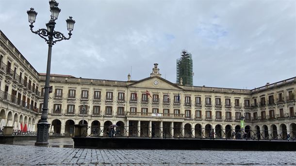 ¿Plaza Nueva? ¿Plaza España? Continúa el debate