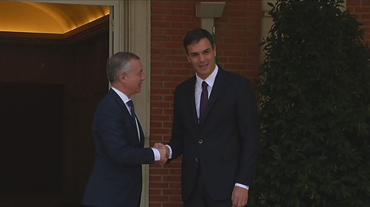 El Lehendakari recibido en Moncloa por Pedro Sánchez