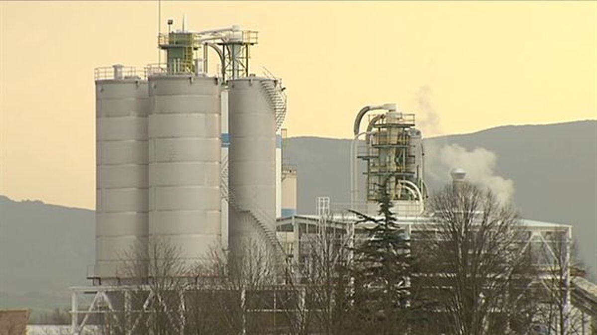 Refinería de Petronor. Imagen obtenida de un vídeo de EiTB Media.