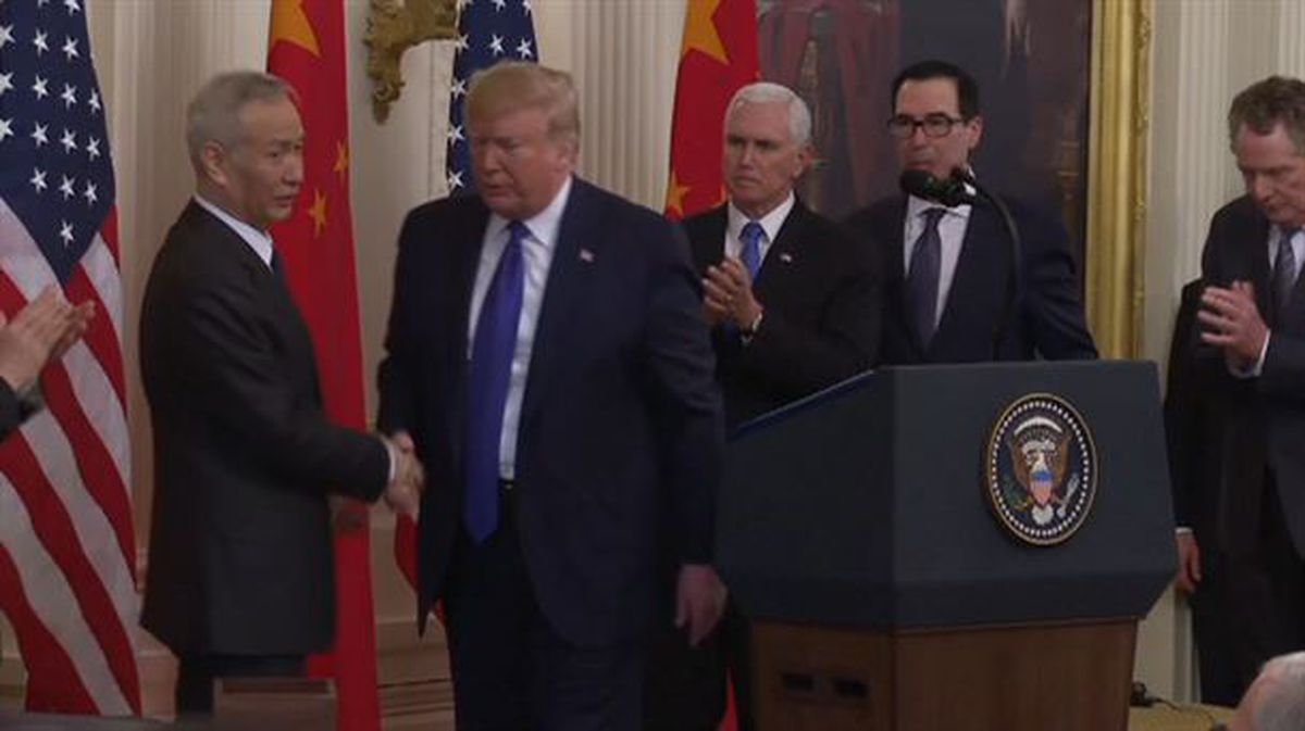 EE.UU. firma la paz comercial con China