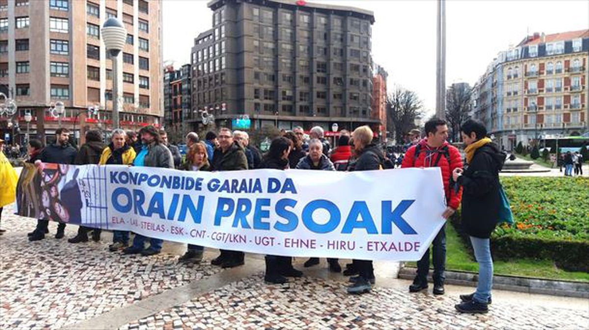 Concentración en Bilbao en defensa de los derechos de los presos vascos.