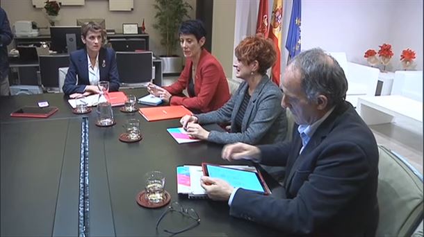 Reunión entre el Gobierno de Navarra y los portavoces de EH Bildu