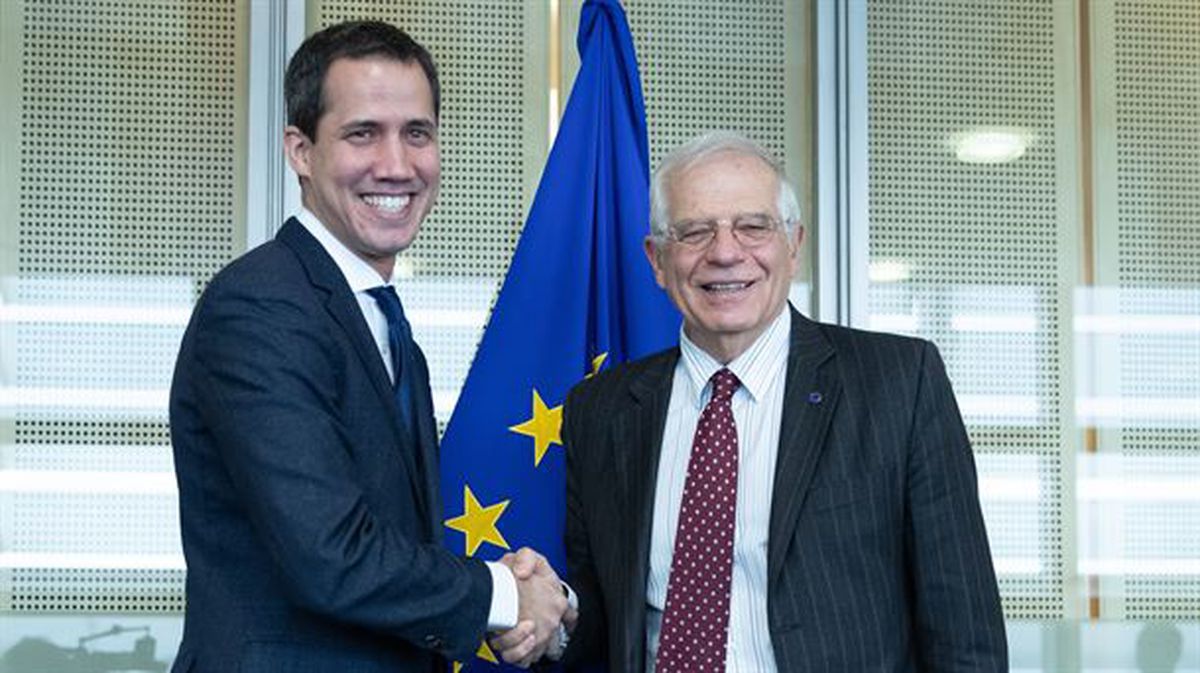 Juan Guaidó y Josep Borrell / EFE