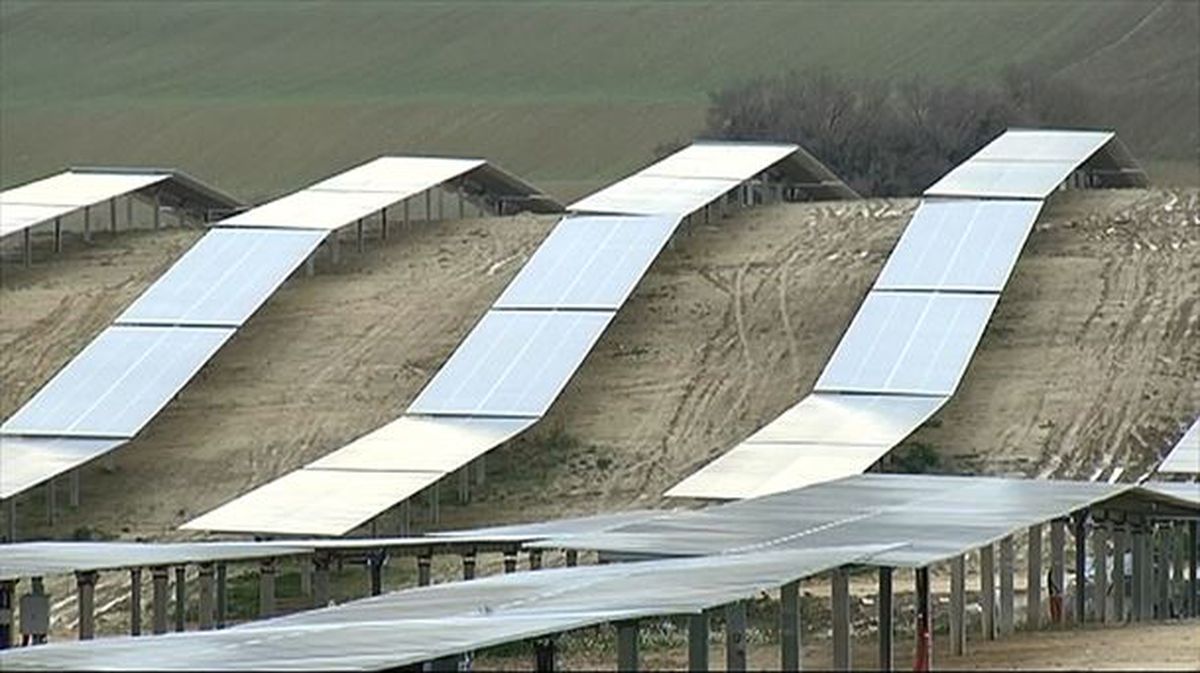 Ekian tiene una extensión de 55 hectáreas y cuenta con 67.000 paneles fotovoltaicos.