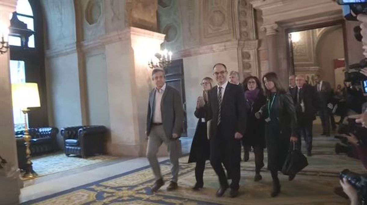 El exconseller preso Turull entra al Parlament