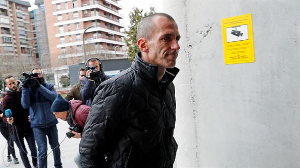 Puñal, a su entrada en el Palacio de Justicia de Pamplona. 