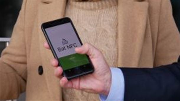 Aplicación para recargar la BAT (Foto: Ayuntamiento Vitoria-Gasteiz)