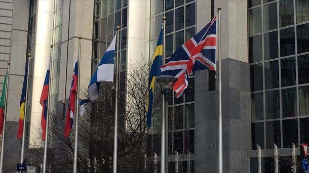 La bandera inglesa ondeando en Bruselas 