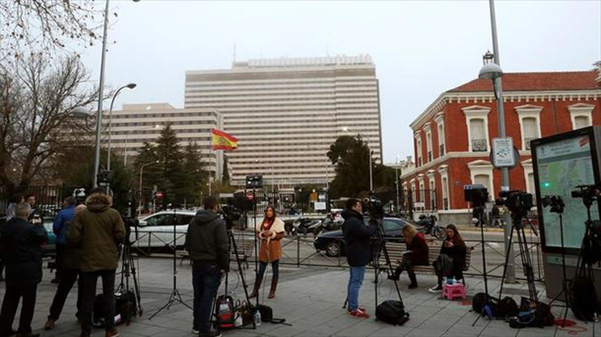 En imagen, el Gómez Ulla de Madrid, al que llegarán los ciudadanos trasladados. Foto: EFE. 