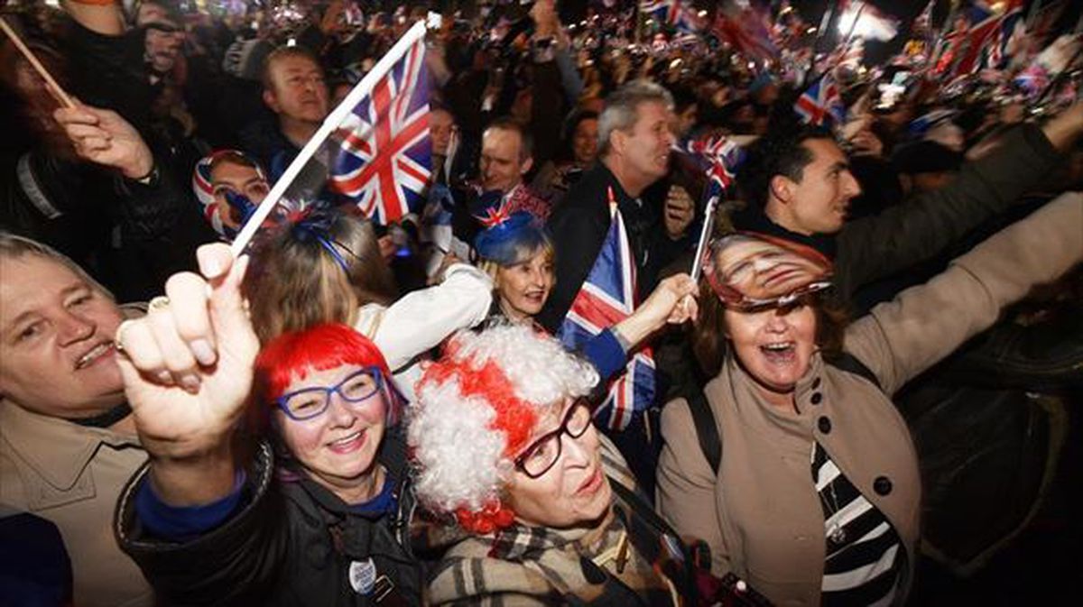 Celebración en Londres tras consumarse el 'divorcio' entre EU y Reino Unido