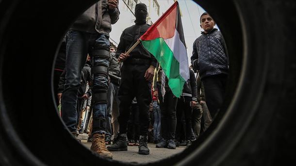 Abasek hauteskundeak deitu ditu Palestinan, hamabost urte geroago