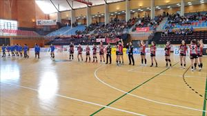 El Super Amara Bera Bera se afianza en el liderato tras ganar el derbi al Zuazo