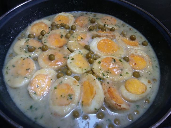 Huevos en salsa verde