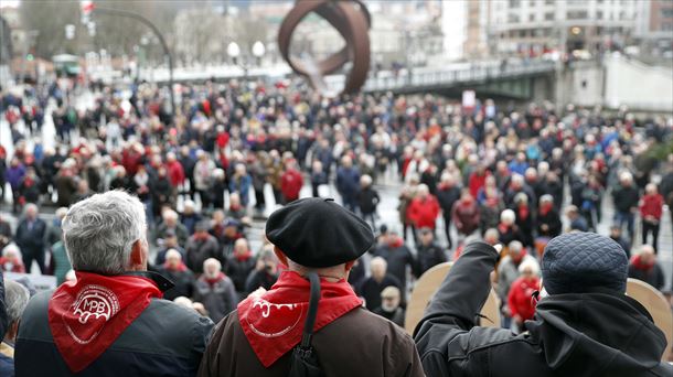 Pentsiodunen protesta bat, artxiboko irudian