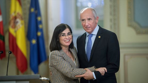 Carolina Darias y Josu Erkoreka después de la reunión en Madrid