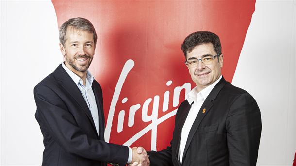 Josh Bayliss Virgin taldeko CEO eta Jose Miguel Garcia Euskaltel taldeko  CEO.