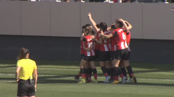 Las chicas del Athletic celebran un gol. 