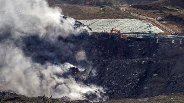 Incendios en el vertedero de Zaldibar (Bizkaia). 