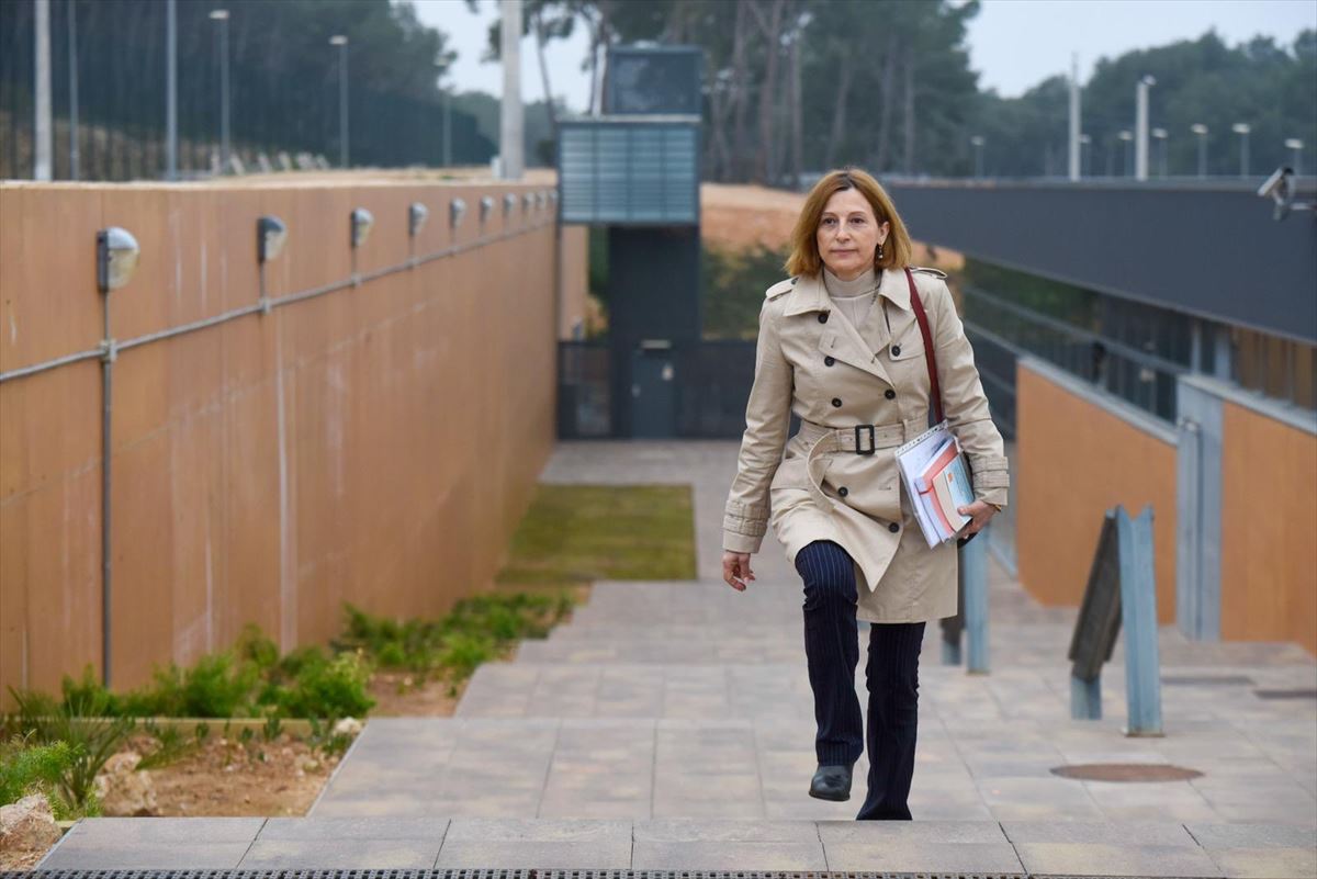 Carme Forcadell a la salida de prisión.