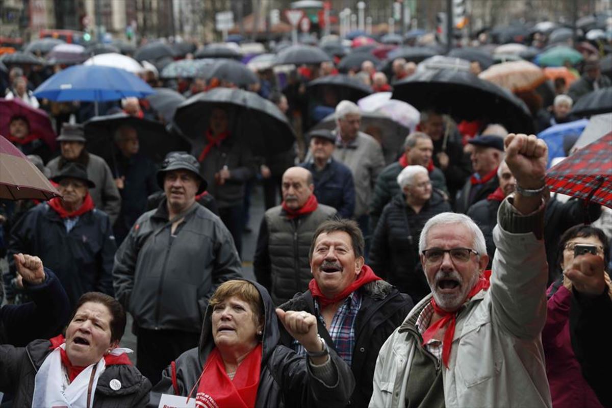 Protesta de los pensionistas en Bilbao. Foto: Efe