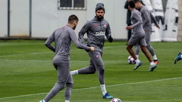 Diego Costa, preparando el duelo ante el Liverpool.