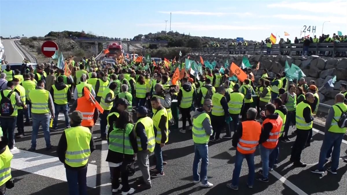 Corte de carreteras en Extremadura / EiTB