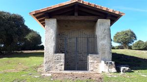 Hueto Arriba y Hueto Abajo restauran parte de la Ermita de Santa Marina