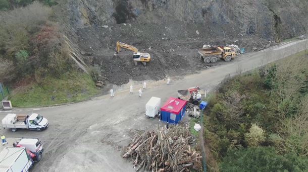 Imagen aérea de la búsqueda de los trabajadores en el vertedero de Zaldibar