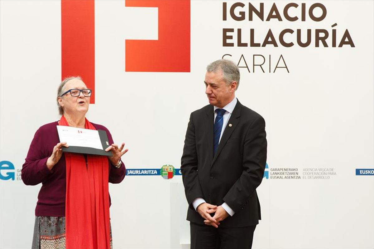 Anna Ferrer ha recibido el premio en Vitoria-Gasteiz. Foto: EFE.

