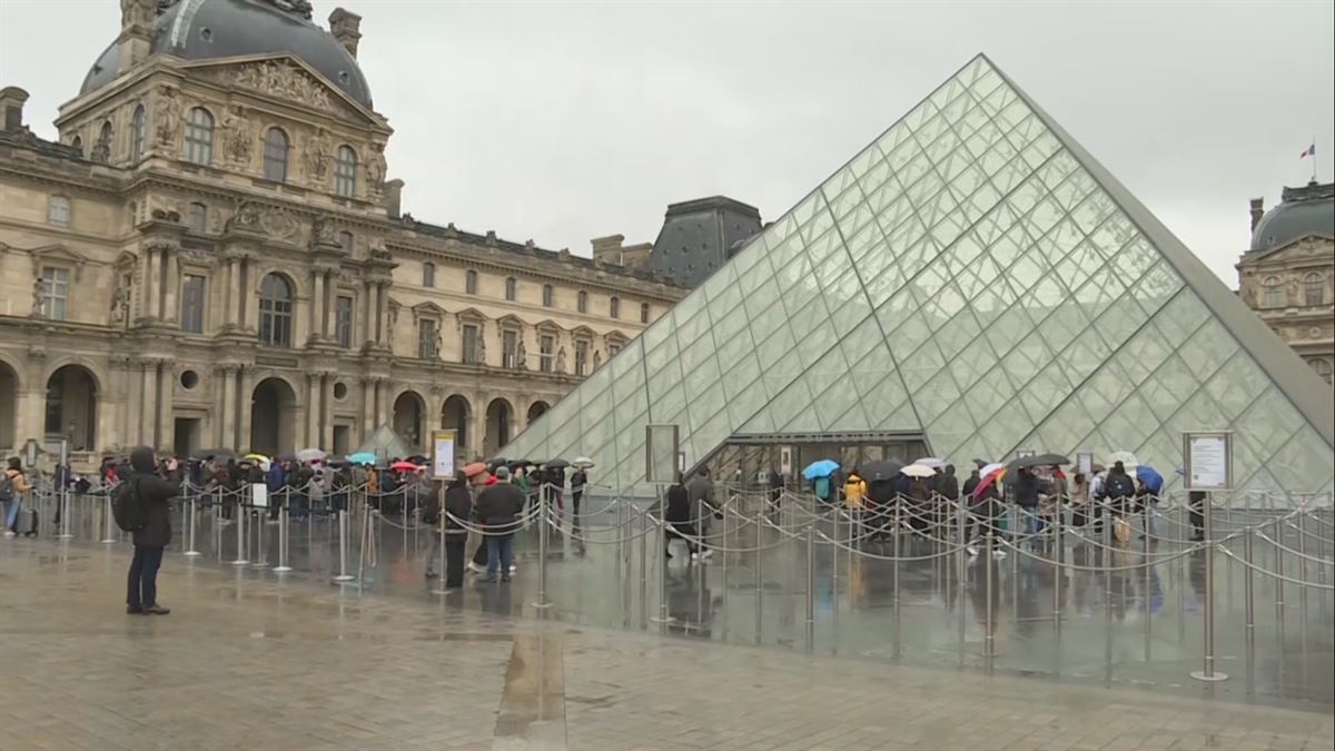 El Louvre no ha abierto hoy sus puertas