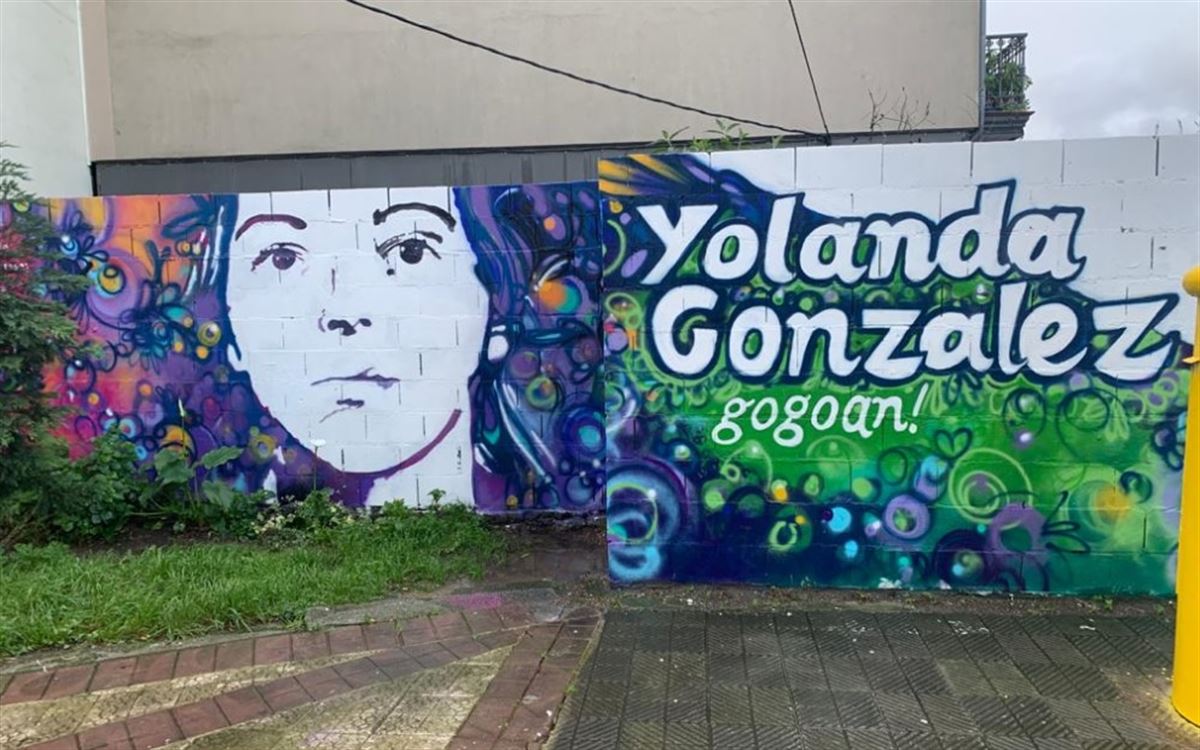 Mural en Ribera Deusto en memoria de Yolanda González