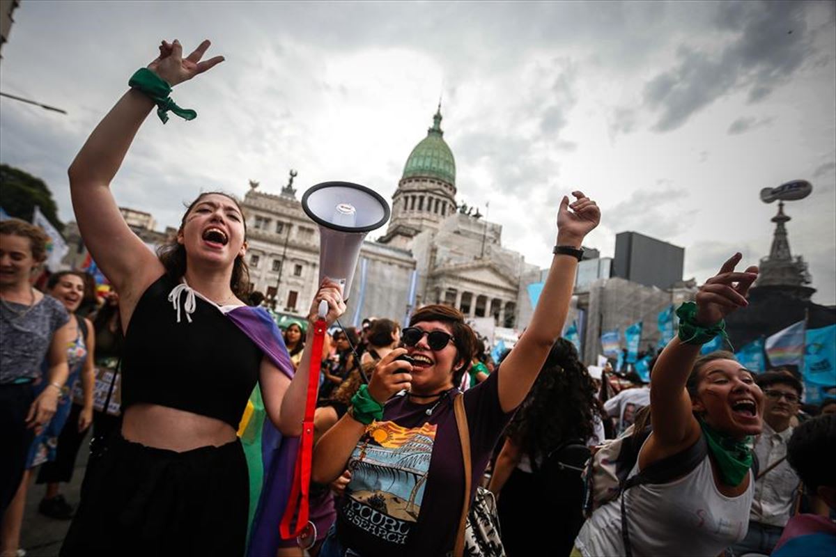 Mujeres marchan en Argentina