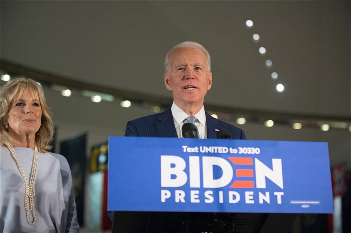 Joe Biden presidenteorde ohia.