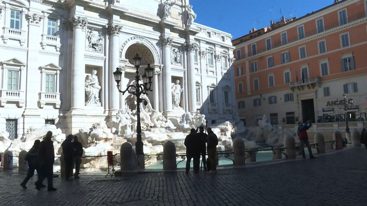 Muy pocos turistas visitan Roma estos días