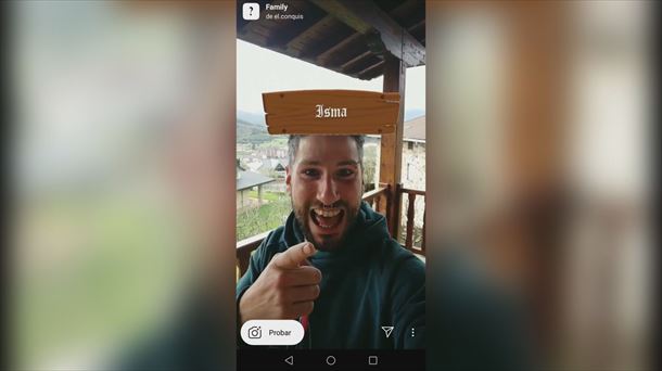 Isma "Conquis familia"ren Instagram filtroa erabiltzen