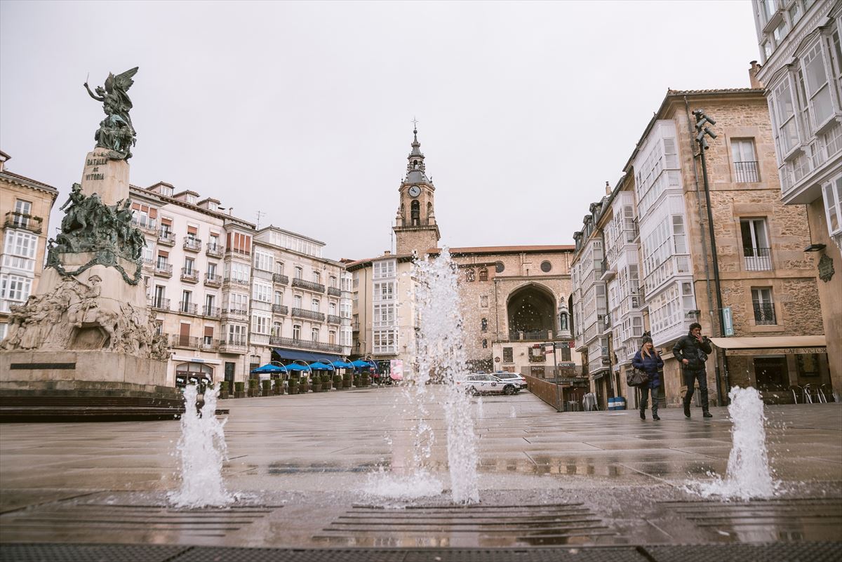 Plaza de la Virgen de la Blanca de Vitoria-Gasteiz. Foto: EFE