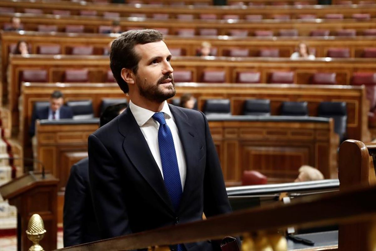 El presidente del Partido Popular, Pablo Casado asiste al pleno del Congreso hoy