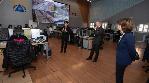 Urkullu, Murga y Beltrán de Heredia en el Centro Coordinador del Consejo Sanitario. Foto: EFE