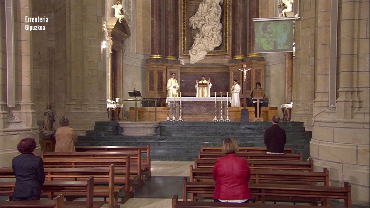 Imagen del interior de una iglesia.