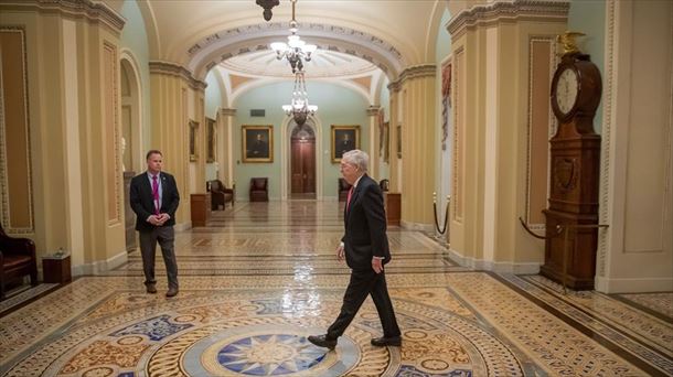 Mitch McConnell Senatuko gehiengo errepublikanoaren liderra 