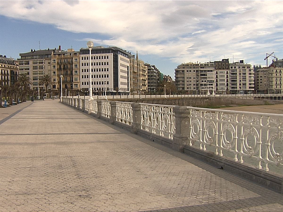 El Paseo de La Concha, vacío