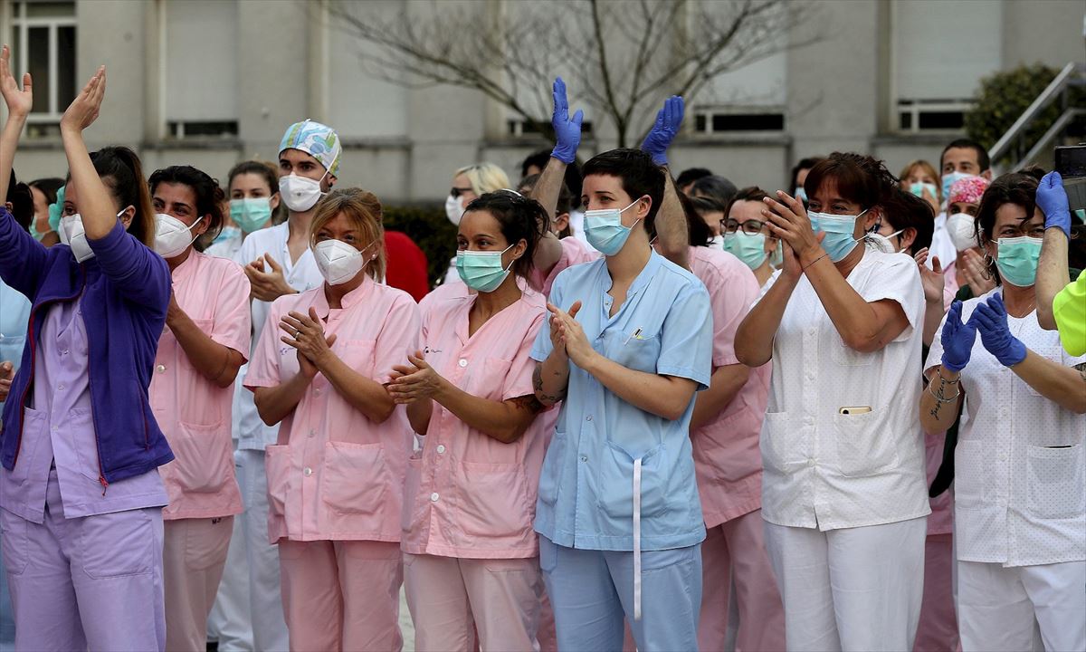 Trabajadores en el Hospital Donostia
