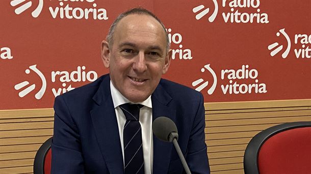 Ramiro González en una entrevista anterior en Radio Vitoria