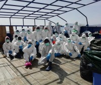 Los 34 migrantes rescatados por el Aita Mari cumplen ya cuarentena en un ferry