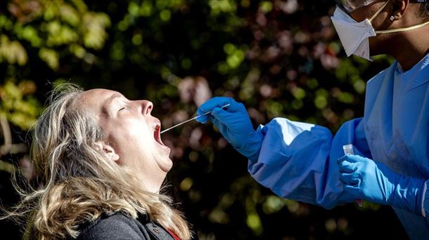 Test de coronavirus en Holanda. Foto: Efe