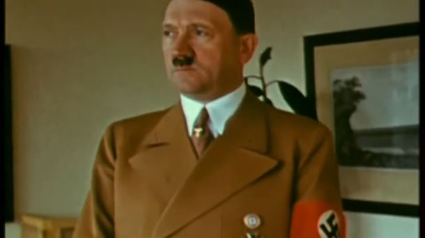 Adolf Hitler nazien buruzagiak bere buruaz beste egin zuen 1945eko apirilaren 30ean.