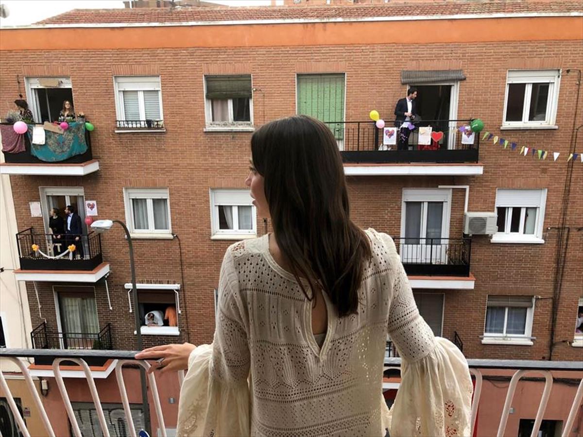 Enlace alternativo de balcón a balcón en Madrid, por el coronavirus.