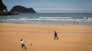 Playas y piscinas en tiempos del coronavirus y proyecto Djehuty