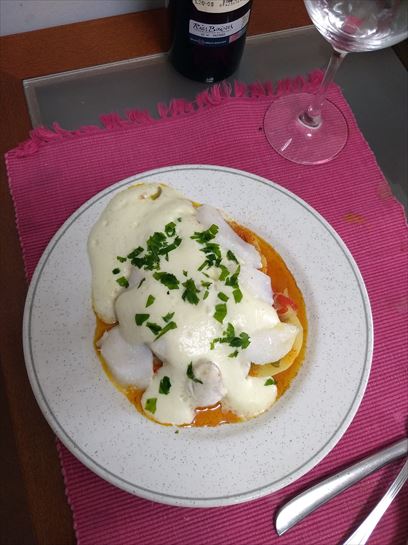 Bacalao al pil pil con patatas a la gallega 